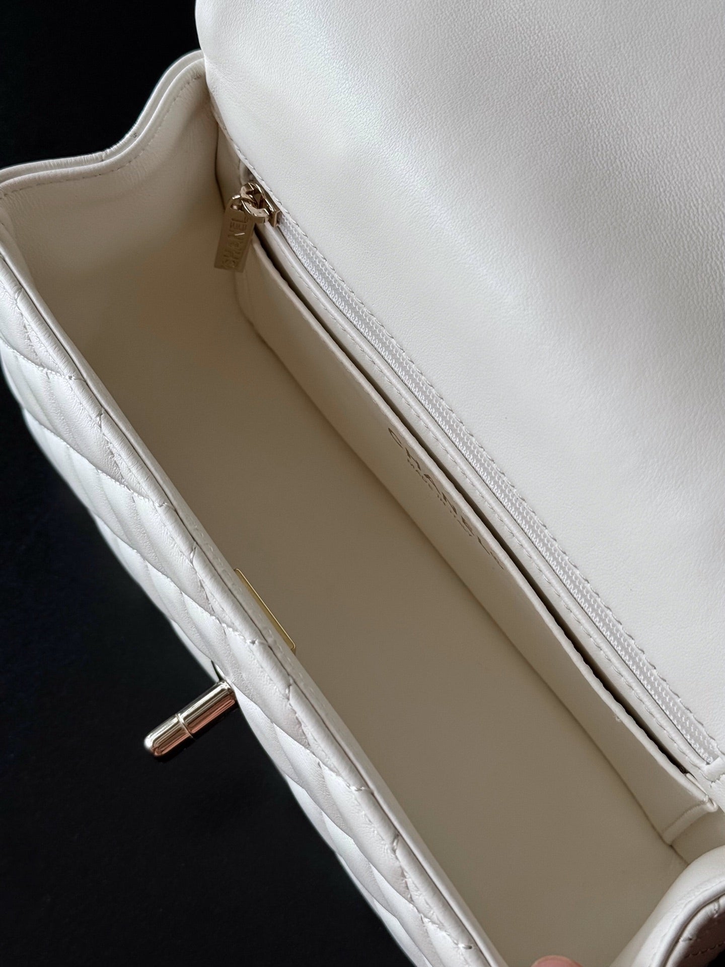 CHNL - Mini Flip Bag - White