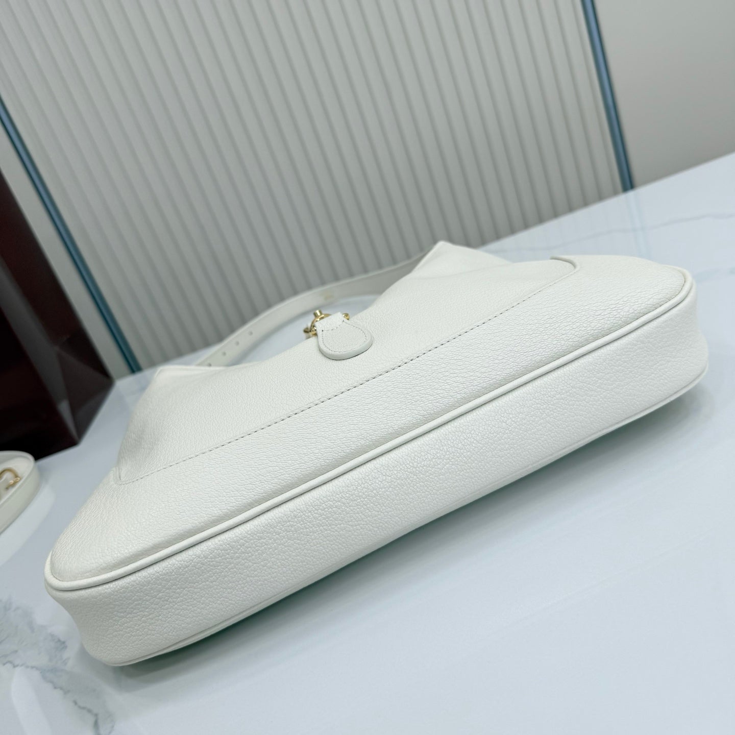 GC - 1961 - White - L